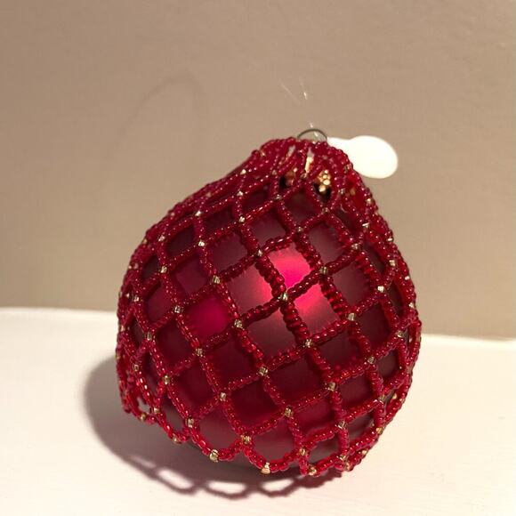 2 Beaded Christmas Ornaments - Gold, Red, Mesh Beaded, Holiday, Tree Decoration - Picture 5 of 8